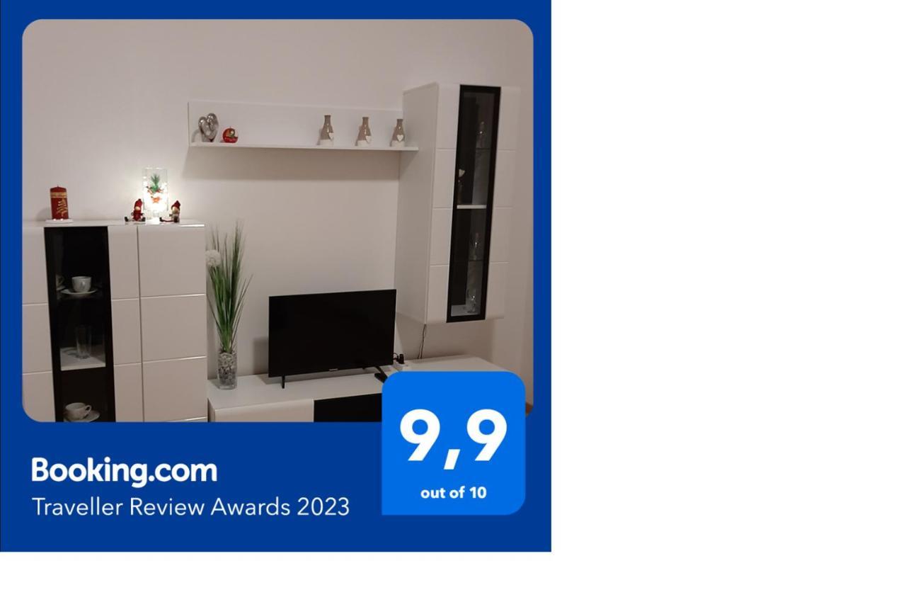 Nad Jeziorem Apartment